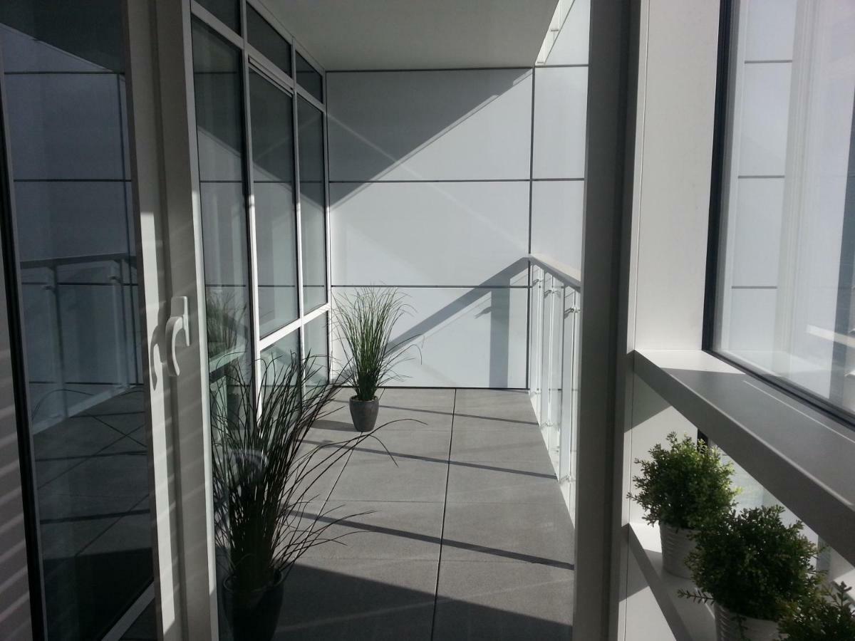 Strict Center Towarowa Apartman Poznań Kültér fotó